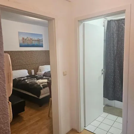 Cozy With Balcony & Garden In Essencozy With Balcony & Garden In Apartment *
