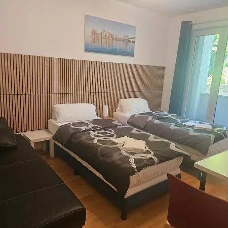 Cozy With Balcony & Garden In Essencozy With Balcony & Garden In Essen