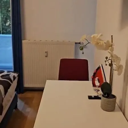 Lägenhet Cozy With Balcony & Garden In Essencozy With Balcony & Garden In Essen