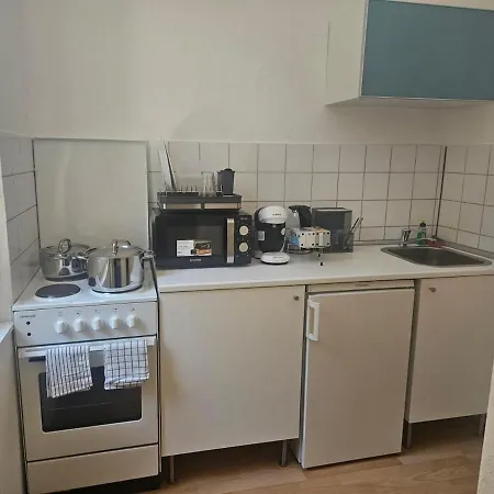 Cozy With Balcony & Garden In Essencozy With Balcony & Garden In Essen